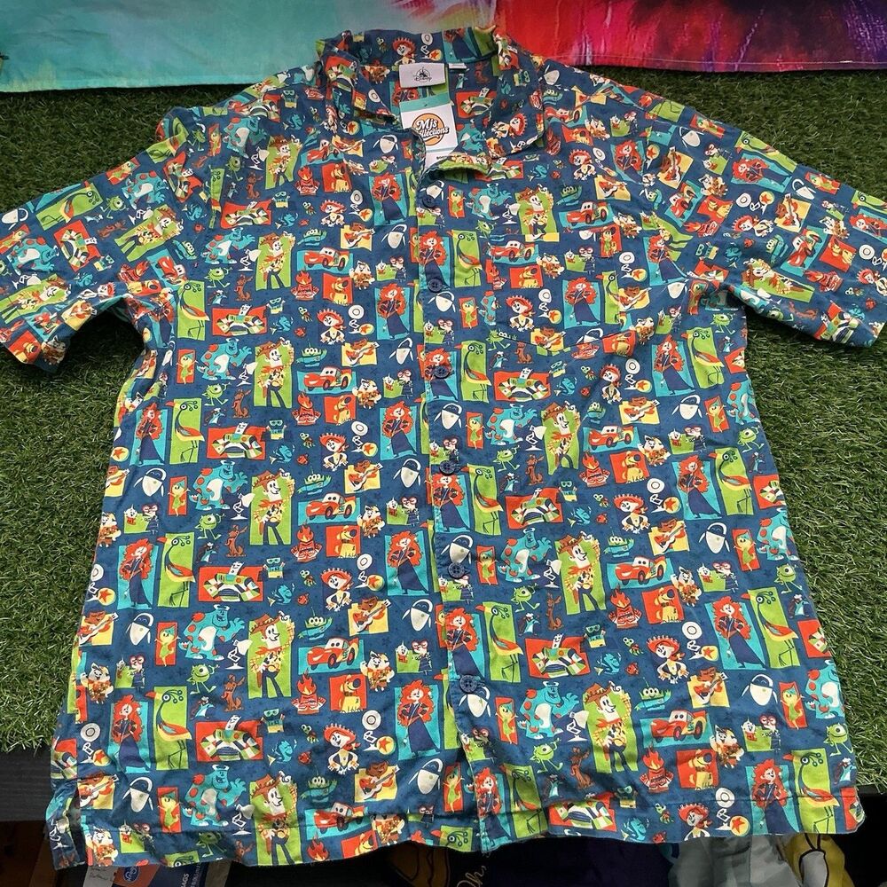 Disney Pixar Mens Shirt Size L All Over Print Characters Button Up Toy Story